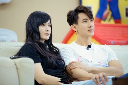 吴尊结婚证首次曝光 04年领证出道前就结婚了