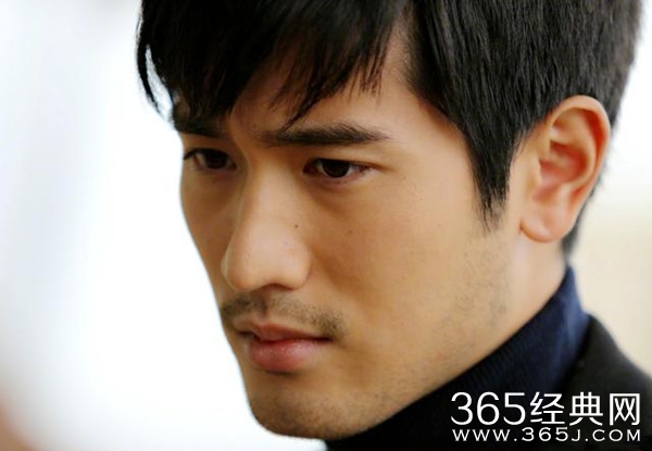 高以翔去世一百天 粉丝各地赶来送花悼念