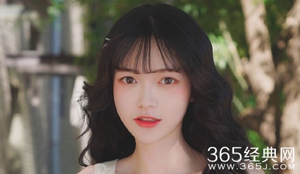 《青春有你2》“小草莓”查祎琛个人资料介绍