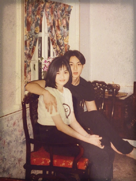 吴尊林丽吟16岁合照 爱情长跑24年！
