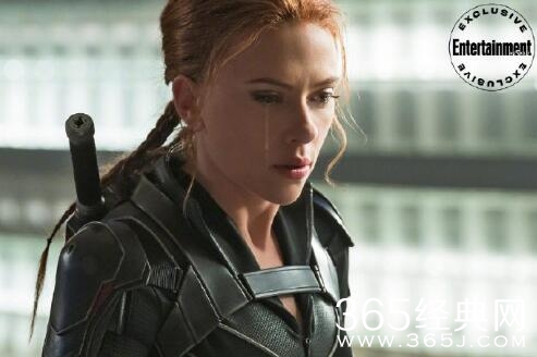 斯嘉丽黑寡妇妆绝美登《娱乐周刊》，黑寡妇剧照曝光！