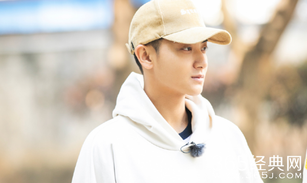 《创造营2020》导师阵容疑曝光 鹿晗黄子韬宋茜将同台？