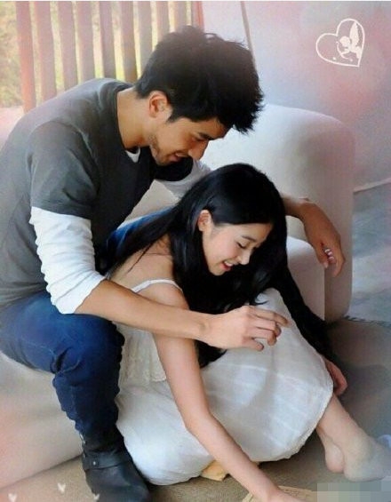 张含韵发文回应 否认与彭冠英结婚传闻