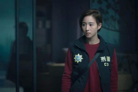 张钧甯剪掉长发 为电影《缉魂》做短发清爽俏皮