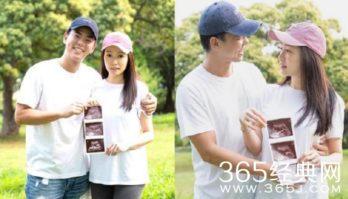 柯有伦当爸 晒与妻子同款白T手持B超图