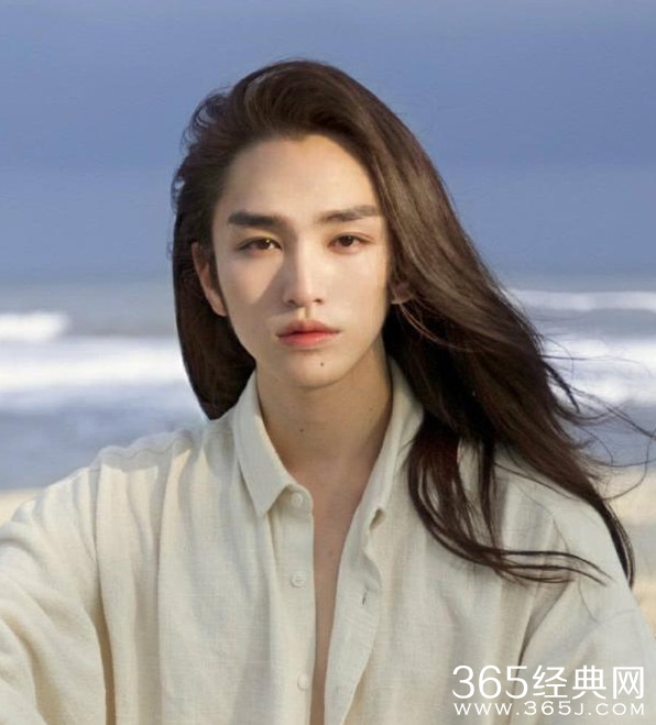 《青你2》吃瓜大会 段小薇和星野谈过恋爱？