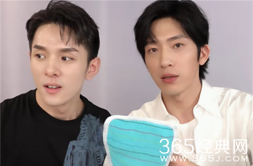 井柏然李佳琦直播讨论搓澡 南方人打开新世界大门