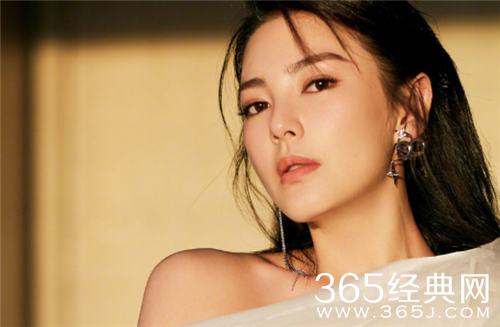 张雨绮自拍视频小腹隆起 难道是有好消息了？