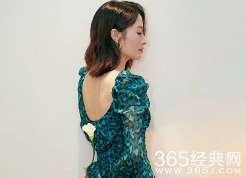 刘敏涛身材再上热搜 姐圈顶流千万直拍第一人