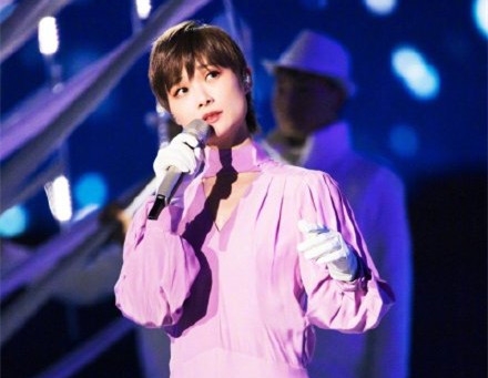 《青春有你2》总决赛谢娜担任主持 小鬼王琳凯特邀嘉宾出席