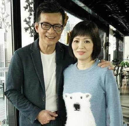 黄日华爱妻梁洁华因病去世 享年59岁