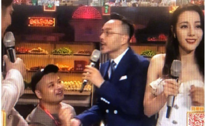 迪丽热巴遭男粉丝送钻戒求婚是什么情况 事件完整过程