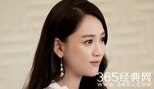 晒与男性好友勾手合照被批 陈乔恩回怼：关你什么事