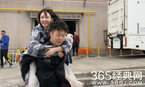 杜海涛发博为沈梦辰庆生 好事将近？