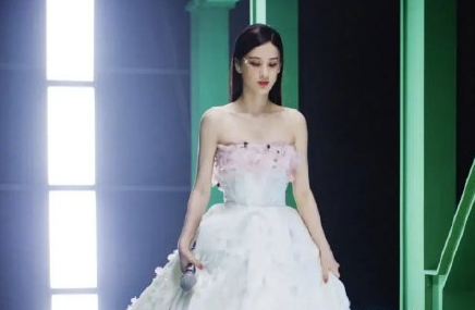 带资进组？黄圣依可能真的只是来玩玩吧