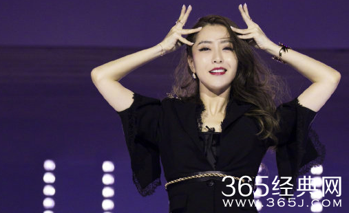 白冰前夫回应离婚 性取向传闻不实