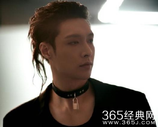 张艺兴鲶鱼头造型舞台首唱《莲》燃炸了！你们可吗