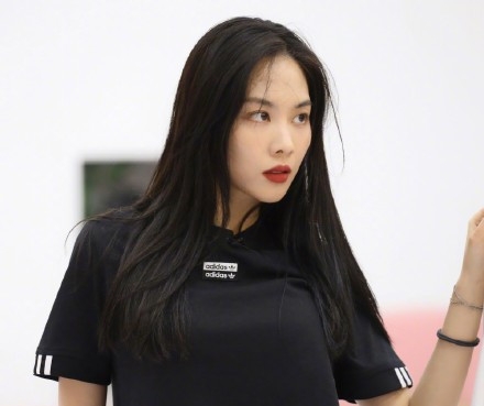 王霏霏回怼恶评回应“翻红”争议 孟佳力挺好姐妹