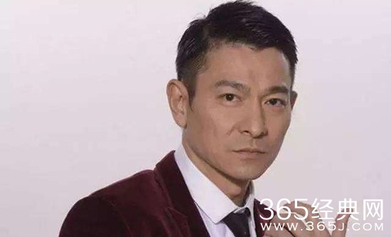 刘德华秒删未修照片  网友笑称：刘德华也有偶像包袱