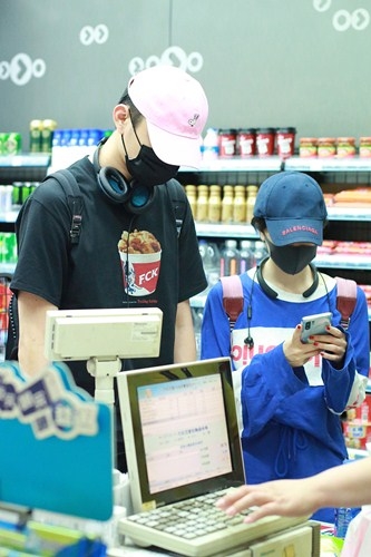 于小彤否认与陈小纭分手，称这只是个假消息