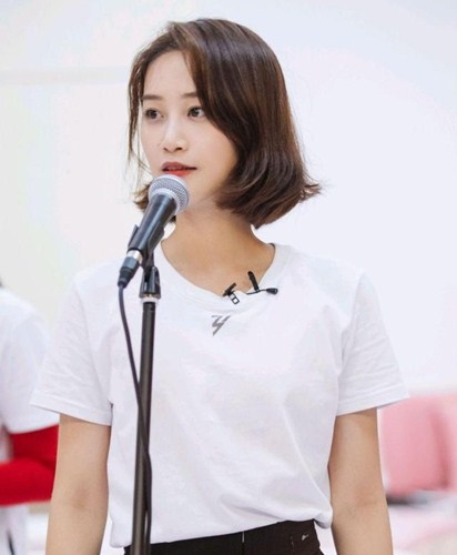 蓝盈莹已从北京人艺辞职