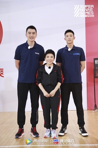 黄景瑜邓亚萍杨鸣同框上热搜  三人上演最萌身高差