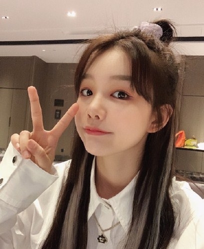 徐梦洁ins发文 粉丝大呼“心疼”