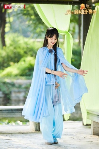 《我在颐和园等你》郑爽蓝色古装造型曝光  网友惊叹“仙女下凡了”