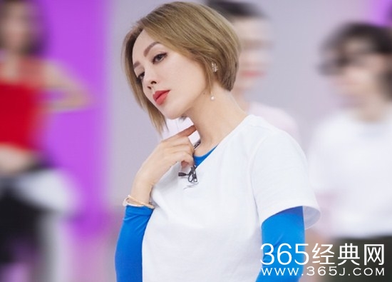 宁静痛哭阿朵被淘汰，网友称：宁静上次哭这么惨还是多尔衮死