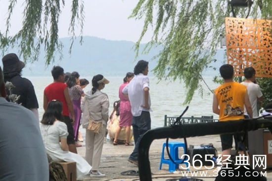 郑云龙淡定拍戏  懒理仝卓的怒火