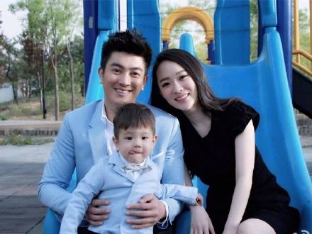 疑似杜江霍思燕女儿曝光，原来嗯哼真的有个妹妹啊！