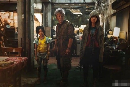 《釜山行2》15日在韩国上映！成今天电影票房第一名