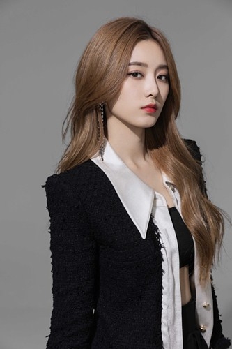 徐艺洋新歌《聆听》  黄子韬亲自操刀作词作曲