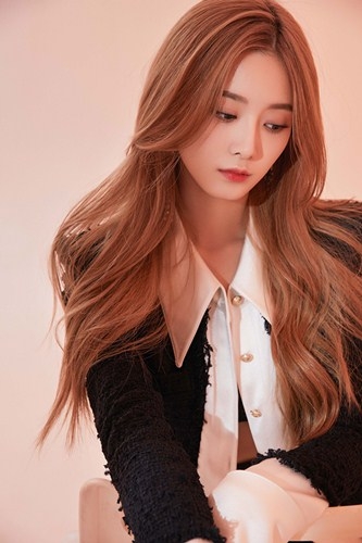 徐艺洋新歌《聆听》  黄子韬亲自操刀作词作曲