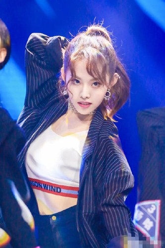 Yamy公司会议录音曝光后  创造101王婷控诉前公司