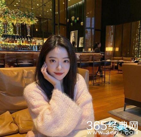 华谊千金王文也晒美照，笑容甜美，疑似恋爱