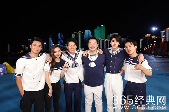 蔡徐坤f发文暖心回应粉丝生日祝福