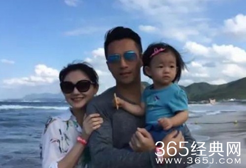 汪小菲发文称要补大S一个婚礼，却被大S拒绝