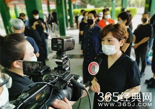 沈力遗体告别仪式在八宝山举行，央视众主持现身悼念