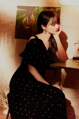 郑爽最新港风造型大片曝光  你可了吗？