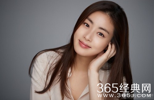 姜素拉宣布结婚  男方为圈外人