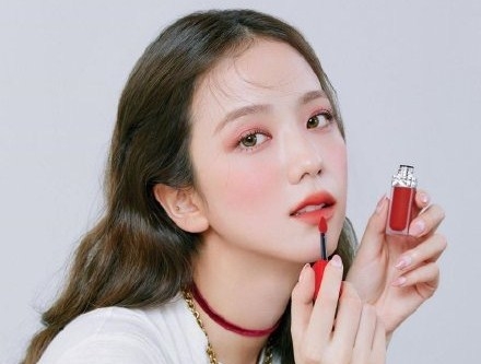 粉墨成员金智秀将出演新剧《雪滴花》中女主角