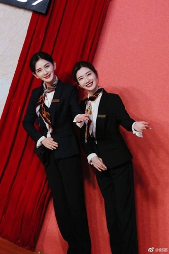 谢娜cos王漫妮，与江疏影宛如双胞胎