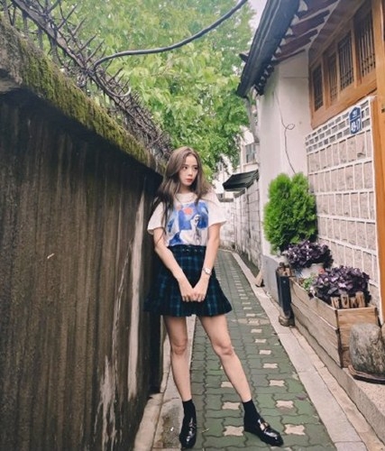 粉墨成员金智秀将出演新剧《雪滴花》中女主角