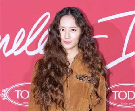 郑秀晶与SM解约：准备全新出发