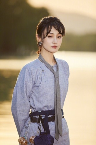 郑爽再度发文称自己是个小怂包 坦言不想要粉丝消费