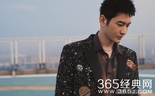 黄晓明跳无价之姐，网友吐槽：像零件有点劳损的机器人