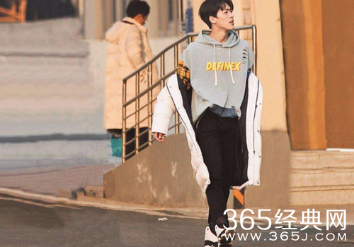 牛奶咖啡再发微博：好好做音乐，好好做人