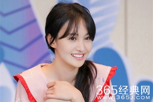 郑爽晒粉丝公益证书，发文称发现最好的是粉丝们