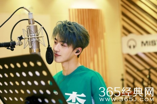 牛奶咖啡微博评论上热搜，粉丝留言直接发律师函，不要再磨唧